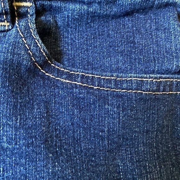 KIDS Jean Shorts - Picture 8 of 8